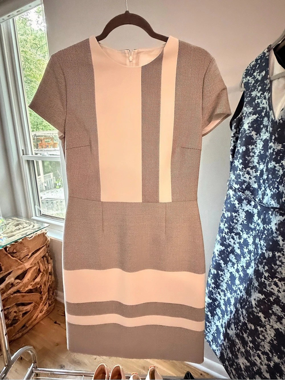 Hugo Boss Striped Midi Dress in black & Cream US 6 Like New